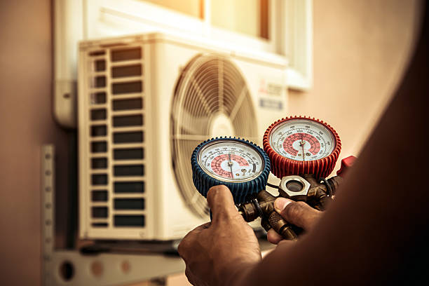 Professional Hvac Maintenance technician working in Viola, DE